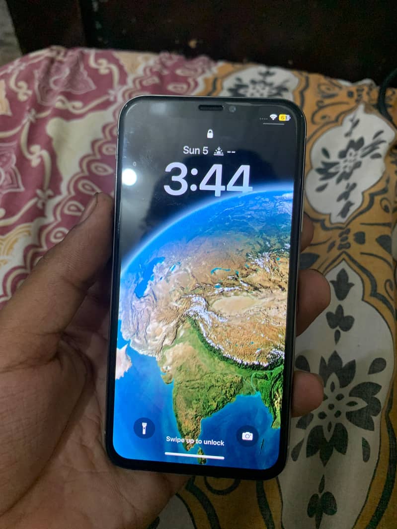 Apple iPhone X 3