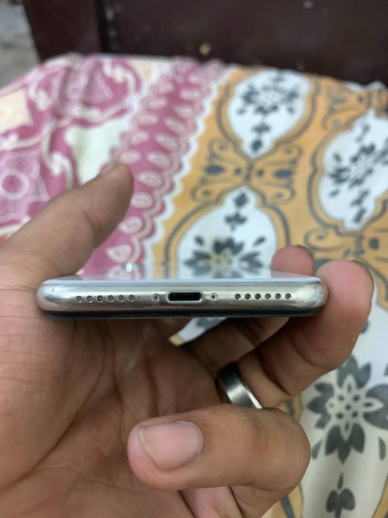 Apple iPhone X 11