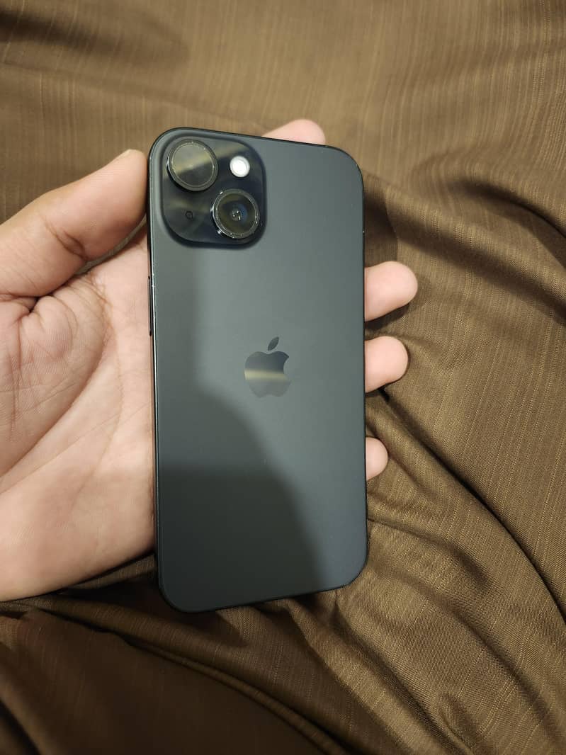 Apple iPhone 15 7