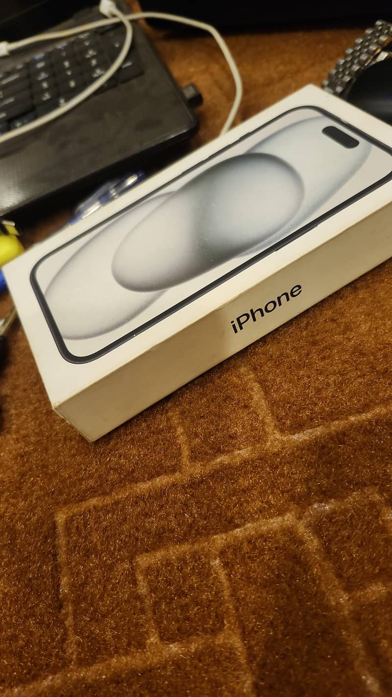 Apple iPhone 15 9
