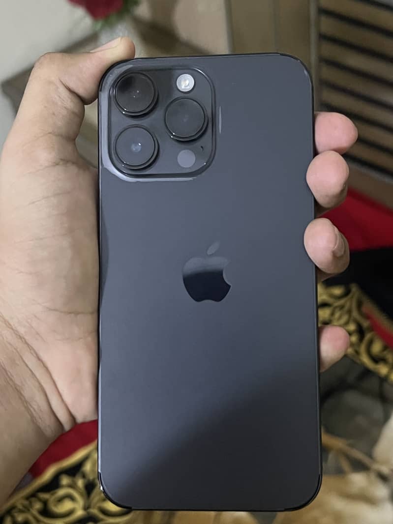 iPhone 14 Pro Max 2