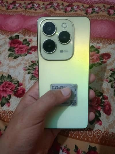 Infinix hot 40 8+8/256