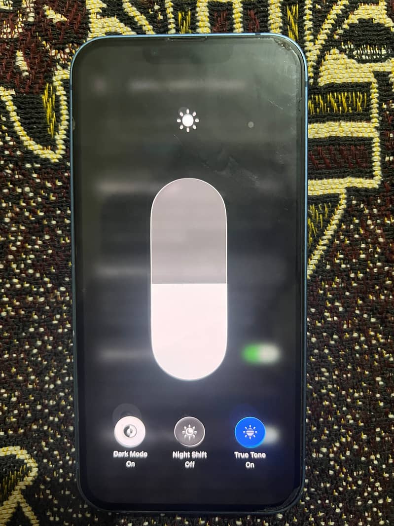 Apple iPhone 13 4
