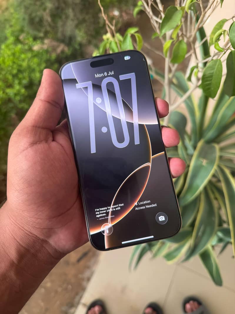 Apple iPhone 16 Pro Max 3