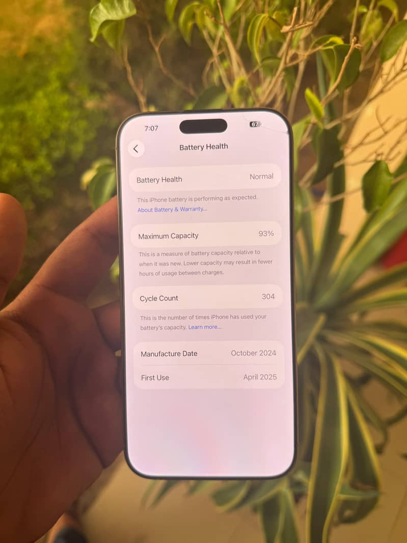 Apple iPhone 16 Pro Max 4