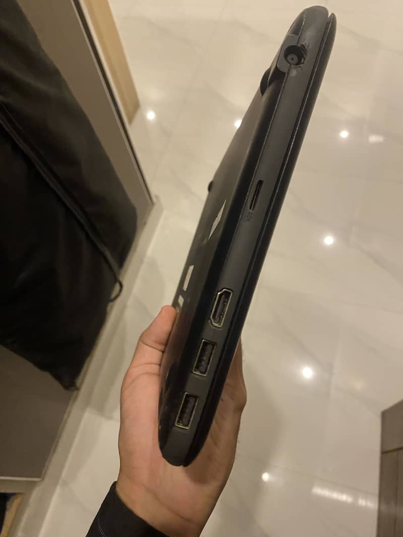 Laptop 0