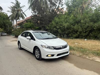 Honda civic ug white 2014