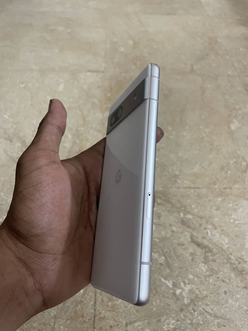 Google Pixel 7a 1