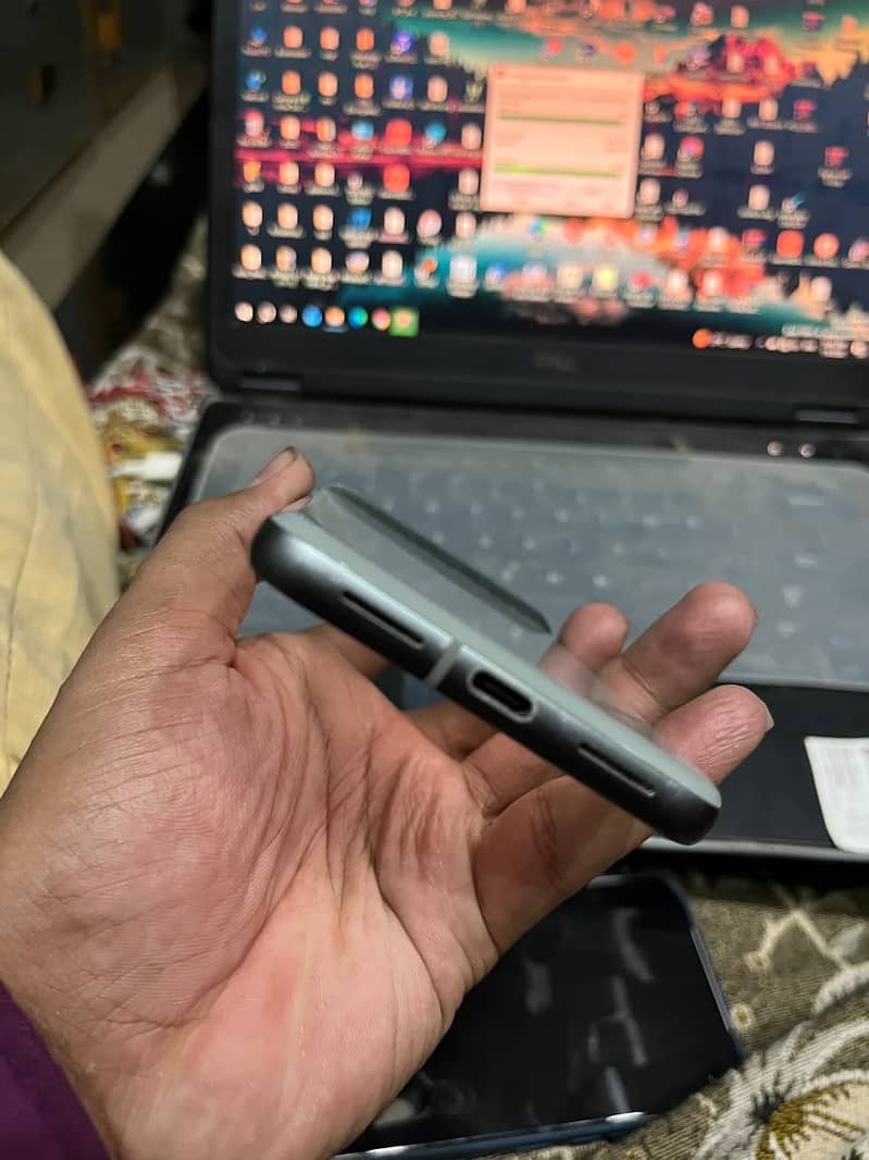 Google Pixel 8 2