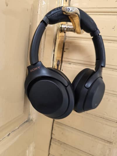 sony WH-1000X m3 headphones