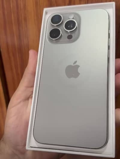 Apple iPhone 15 Pro Max sim loacked jv 10/10 84 health