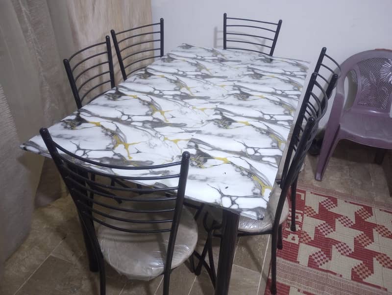 Dining Table 0