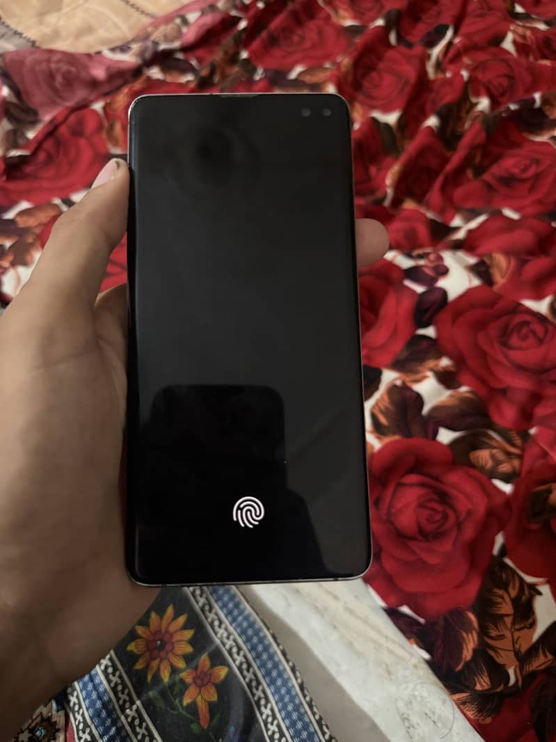 Samsung Mobile S10 Plus 3