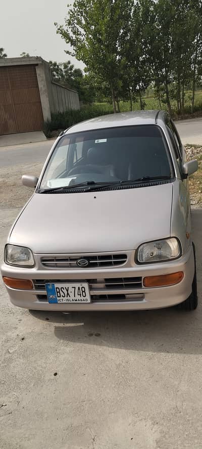 Daihatsu Cuore 2003
