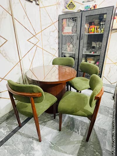 Dinning table 4 chairs