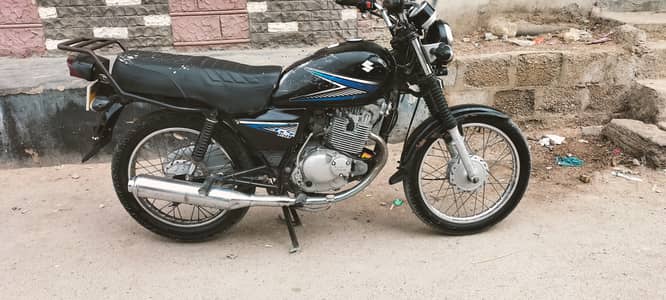 Suzuki GS 150 2017