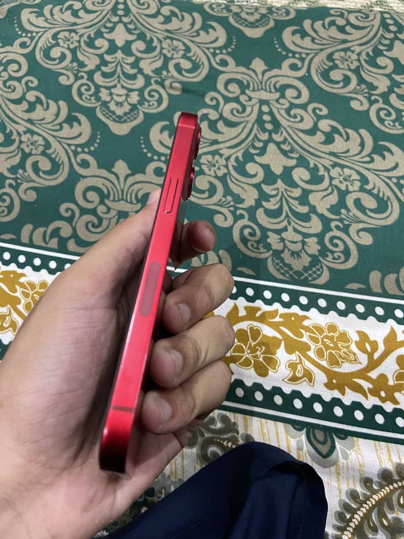 Apple iPhone 13 3