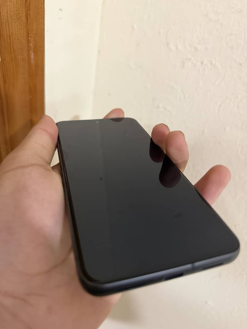 Google Pixel 8 4