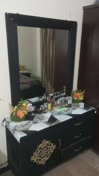 argent sale serious boyrs contact