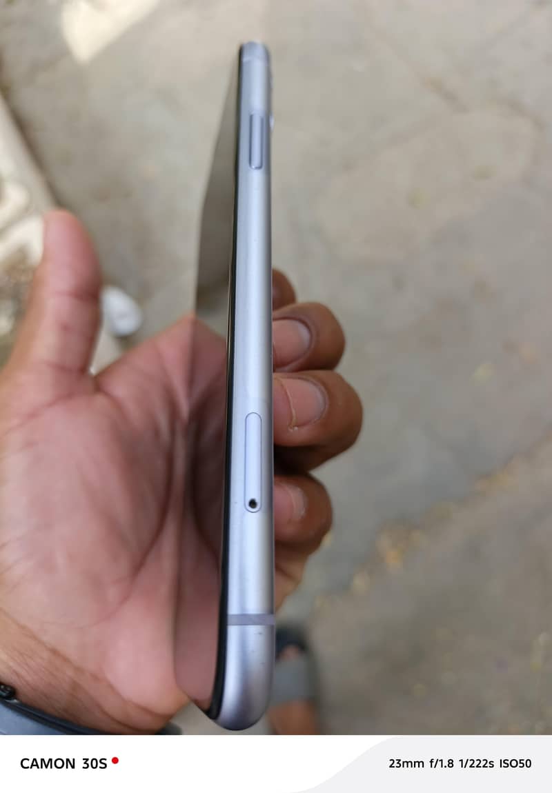Apple iPhone 11 1