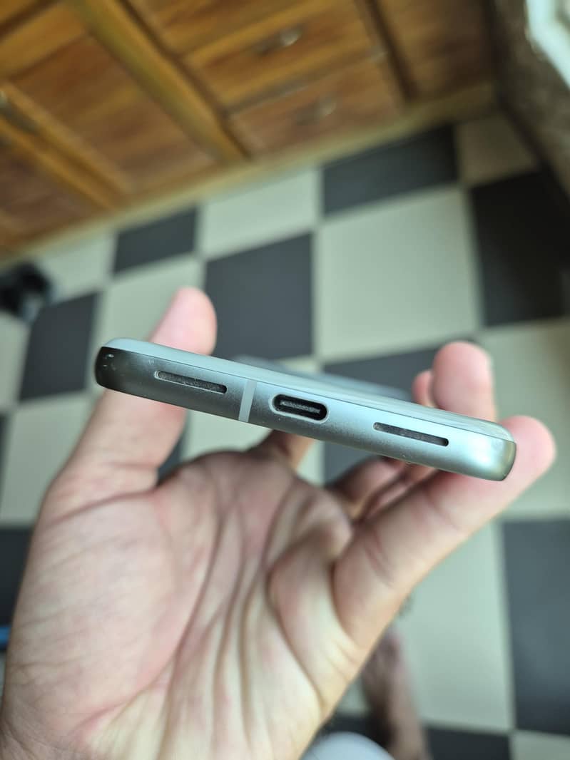 Google Pixel 8 2