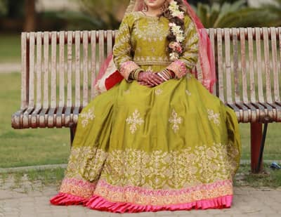 mehndi bridal lehnga