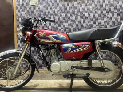 Honda 125 2022 Model Only 2000 kilo meter used