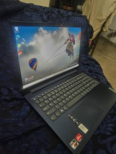 Lenovo 1 AMN7 amd ryzen 5 7520u