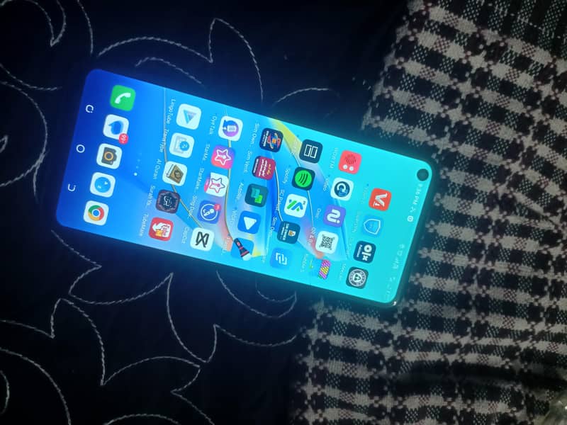 Tecno Camon 16 4
