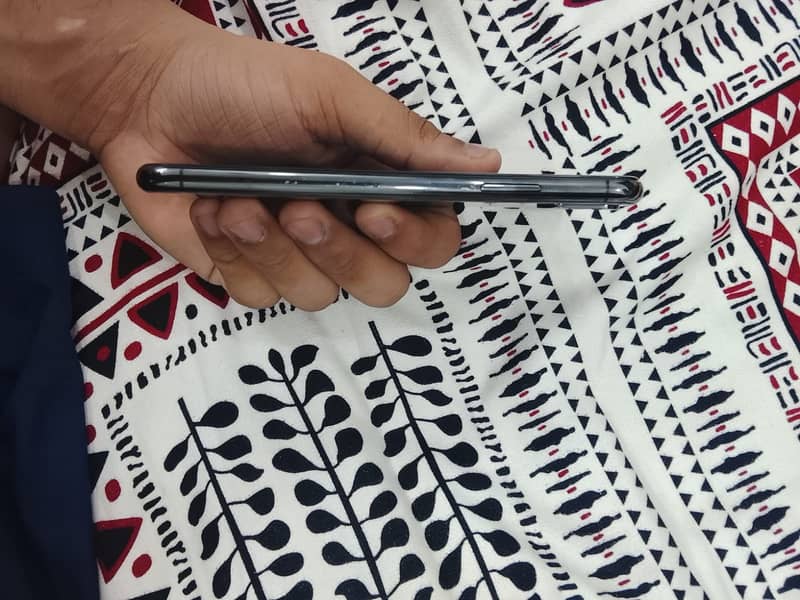Apple iPhone X 0