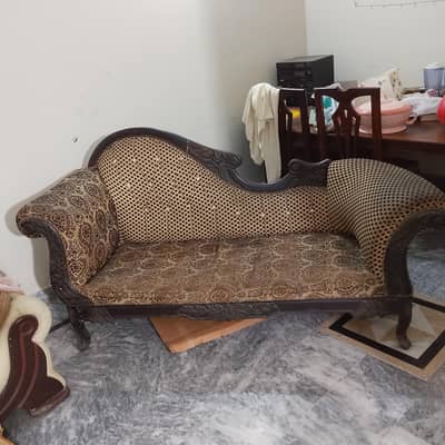 Dewan sofa for sale