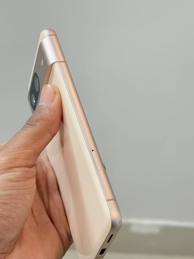 Google Pixel 8 3