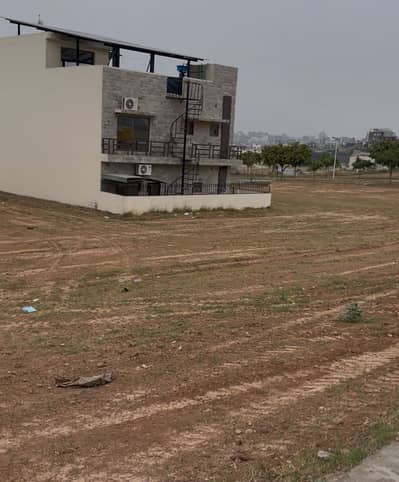 Bahira town phase 8 rawalpindi L Block 10 M 03105228176 whatapps text