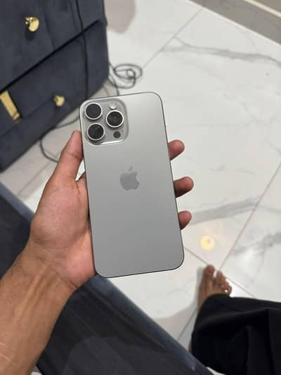Apple iPhone 15 Pro Max