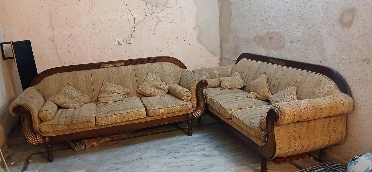 sofas for sale  three Seater 2 sofas Total 5 sofas hai 3