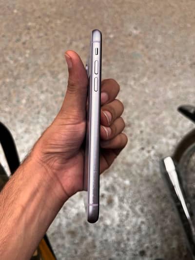 Apple iPhone 11