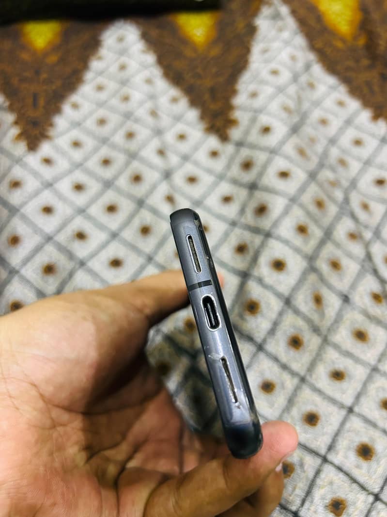 Google Pixel 8 5