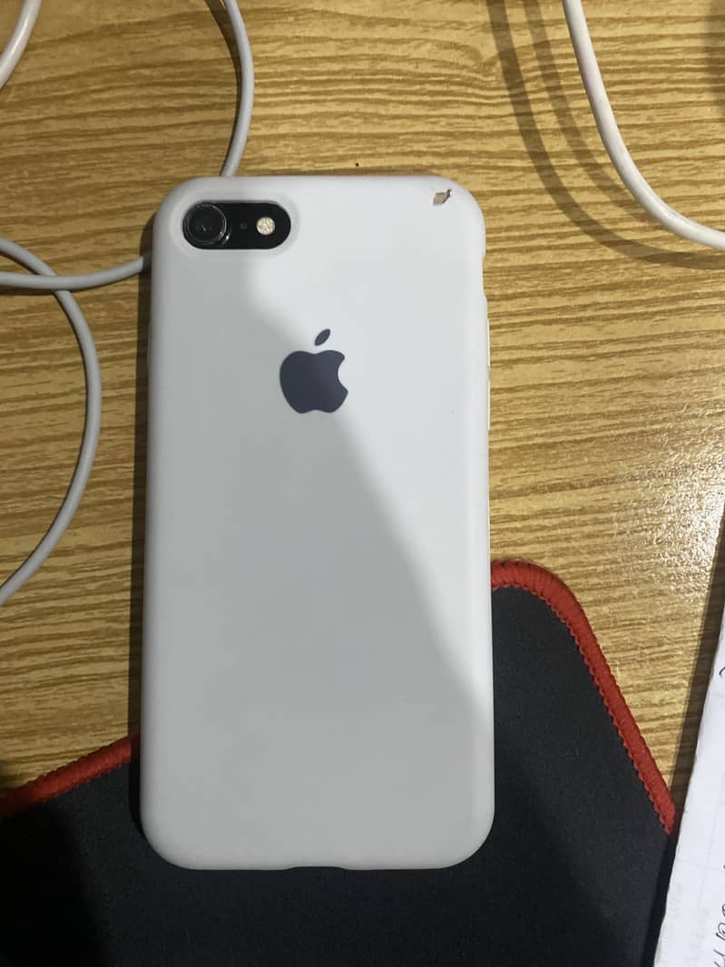 Apple iPhone 7 3