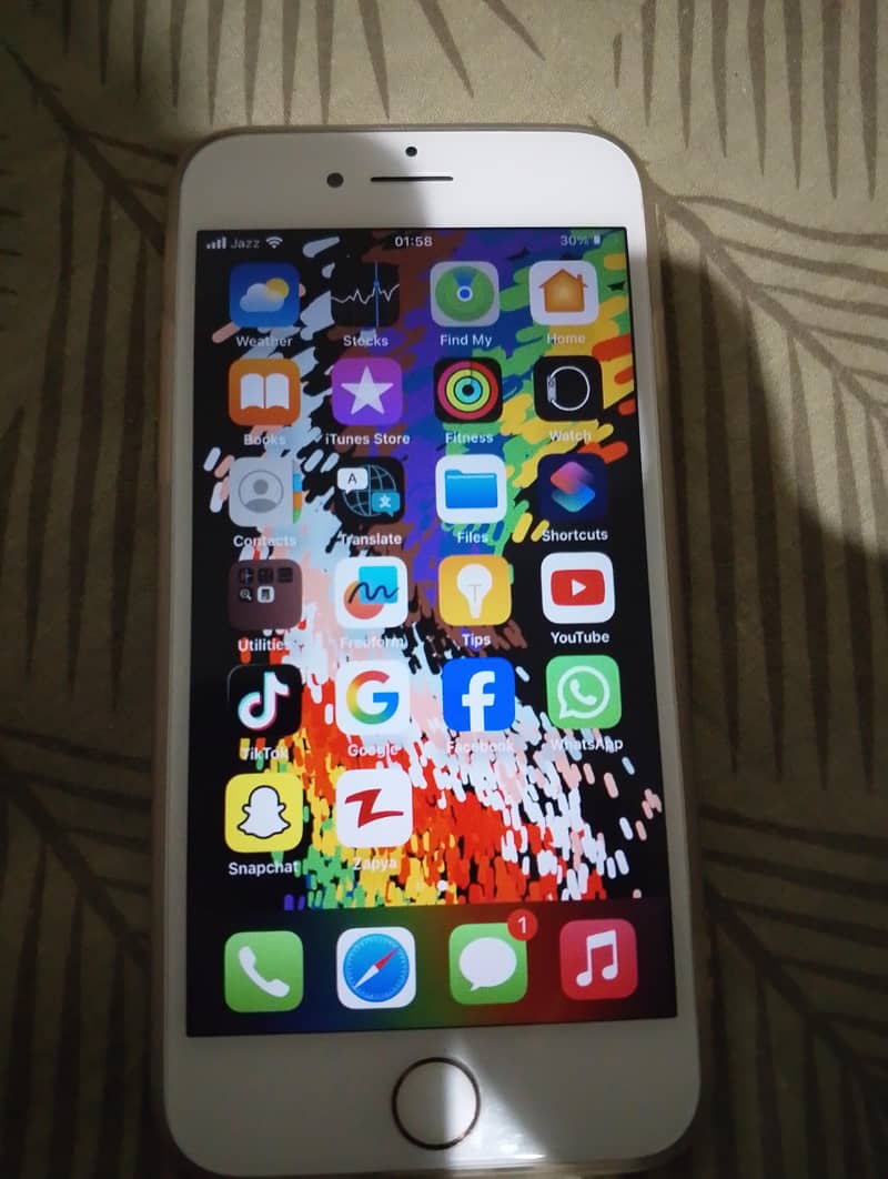 Apple iPhone 8 1