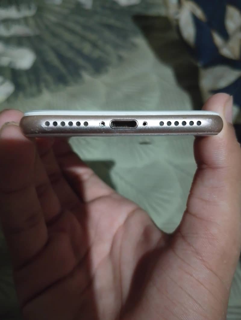 Apple iPhone 8 2
