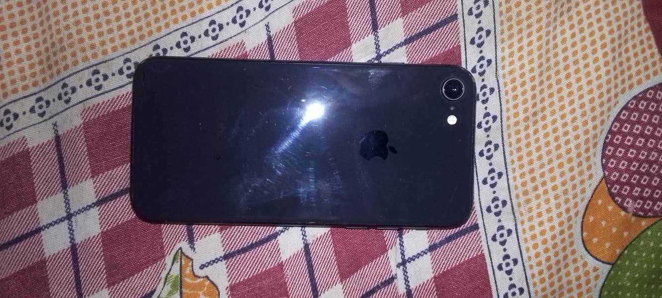 Apple iPhone 8 3