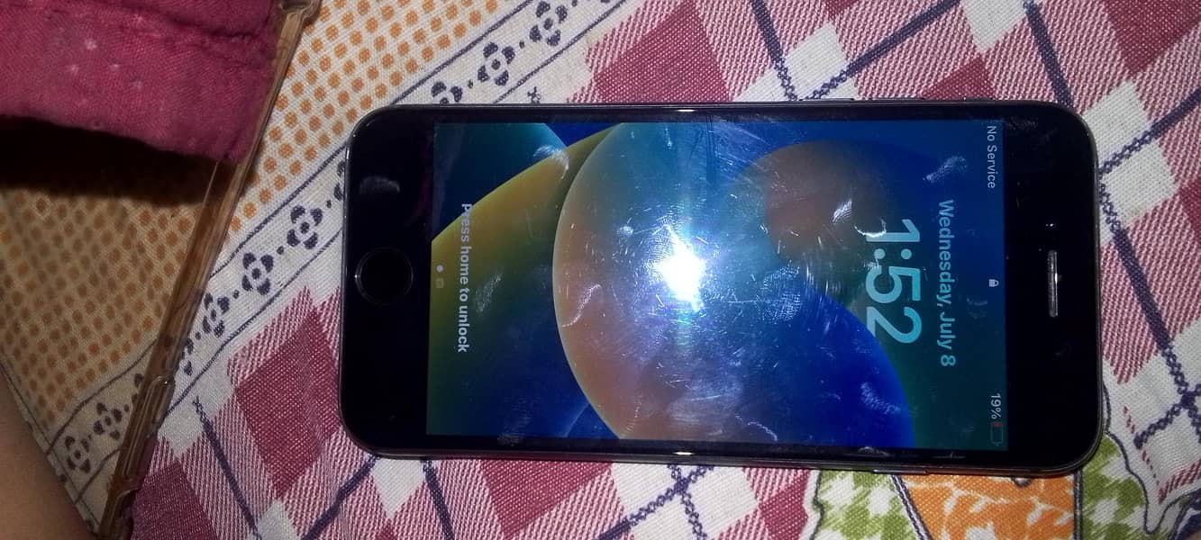 Apple iPhone 8 6