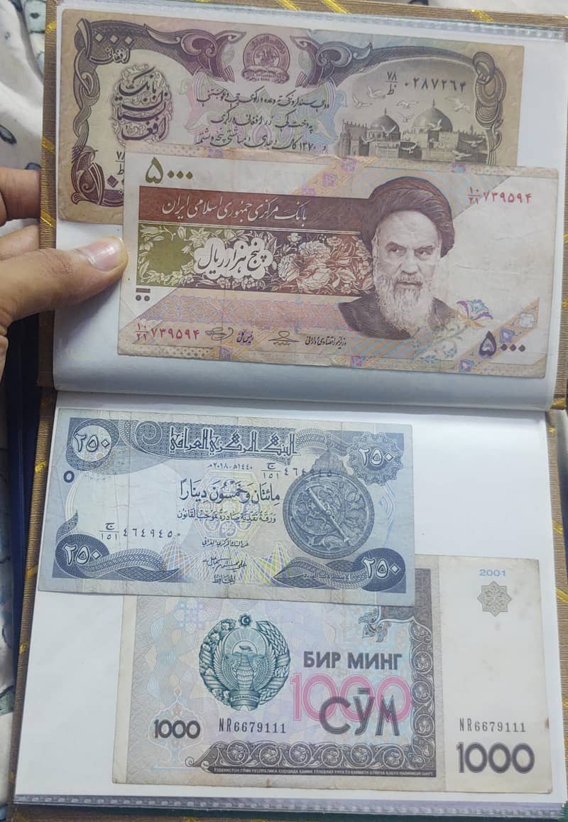 33 Foreign Notes collection from different countries. read description 5