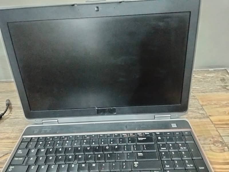 Dell E6520, 1