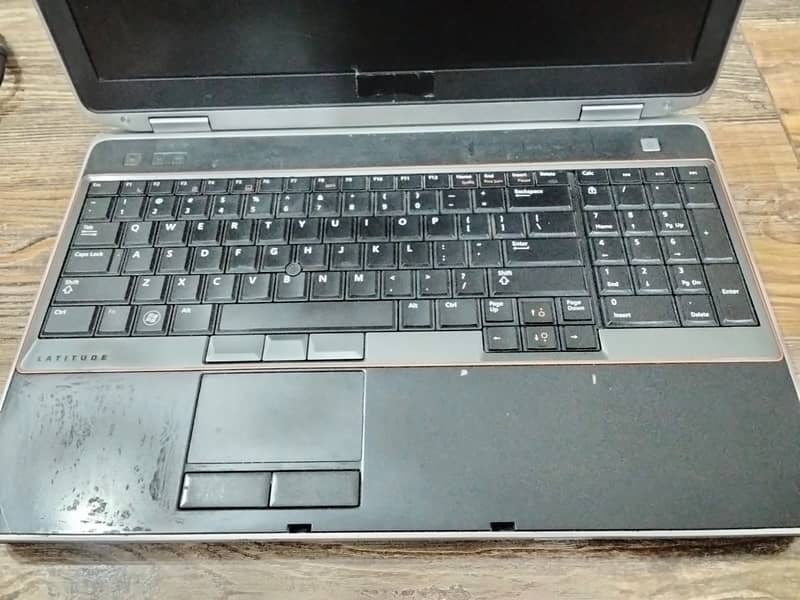 Dell E6520, 2