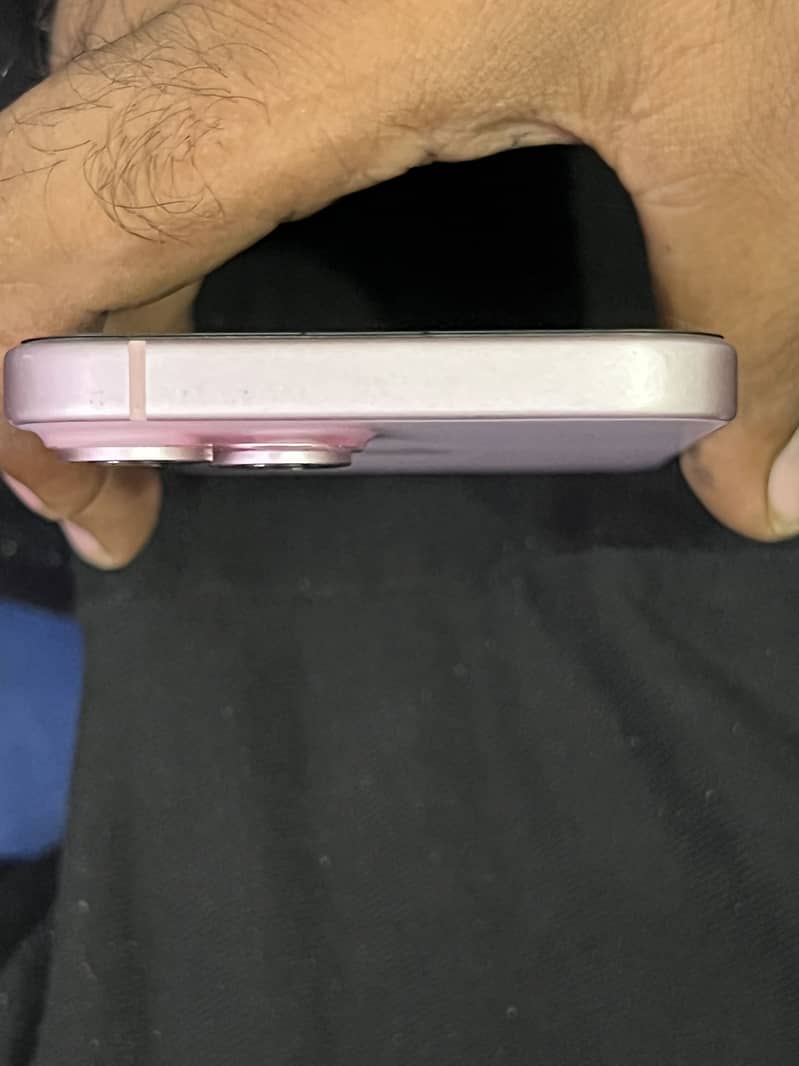 Apple iPhone 15 2