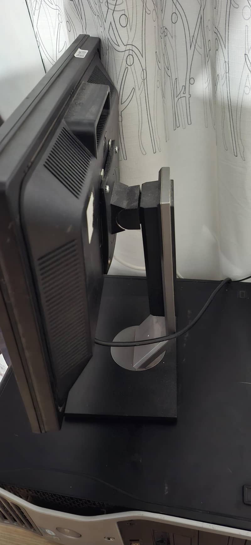 Computer LCD HP 21 inch 1