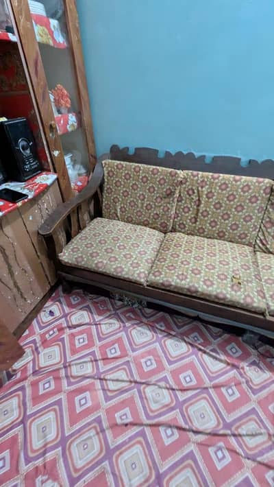 crown furnitures