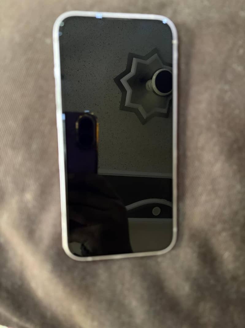 Apple iPhone 13 1