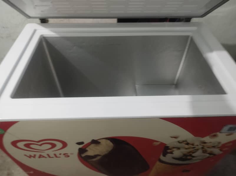 deep freezer 1